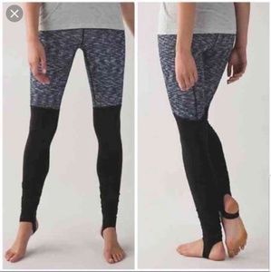 Lululemon stirrup yoga pants